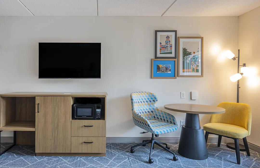 Hampton Inn & Suites Williamsburg Historic District-1