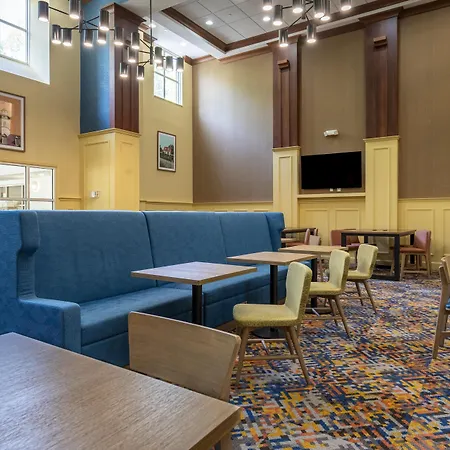 Hampton Inn & Suites Williamsburg Historic District-2
